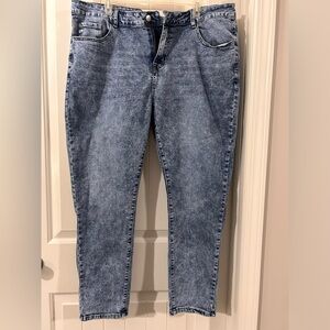 Women’s 3XL (18) Stretchy Jeans